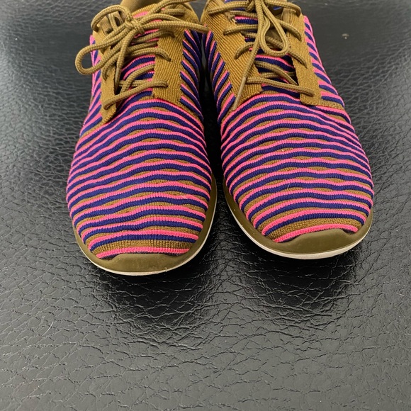 Nike Roshe 2 Pink Olive Running Shoes Womens Size 7 844929-300 - Picture 3 of 9